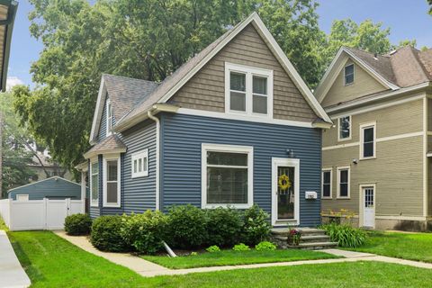 Homes For Sale - 1782 Marshall Avenue<br/> Saint Paul, MN 55104
