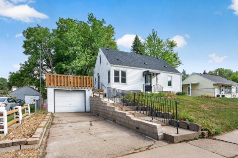 Homes For Sale - 2057 Sherwood Avenue<br/> Ramsey County, Saint Paul, MN 55119