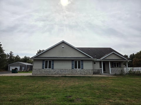 Homes For Sale - 10095 367th Street<br/> North Branch, MN 55056