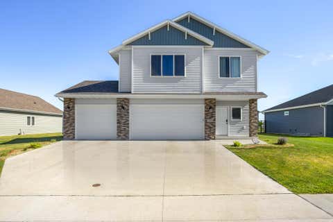 Homes For Sale - 1308 Commander Drive<br/> West Fargo, ND 58078