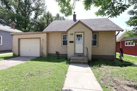Homes For Sale - 10 E 4th Street<br/> Morris, MN 56267