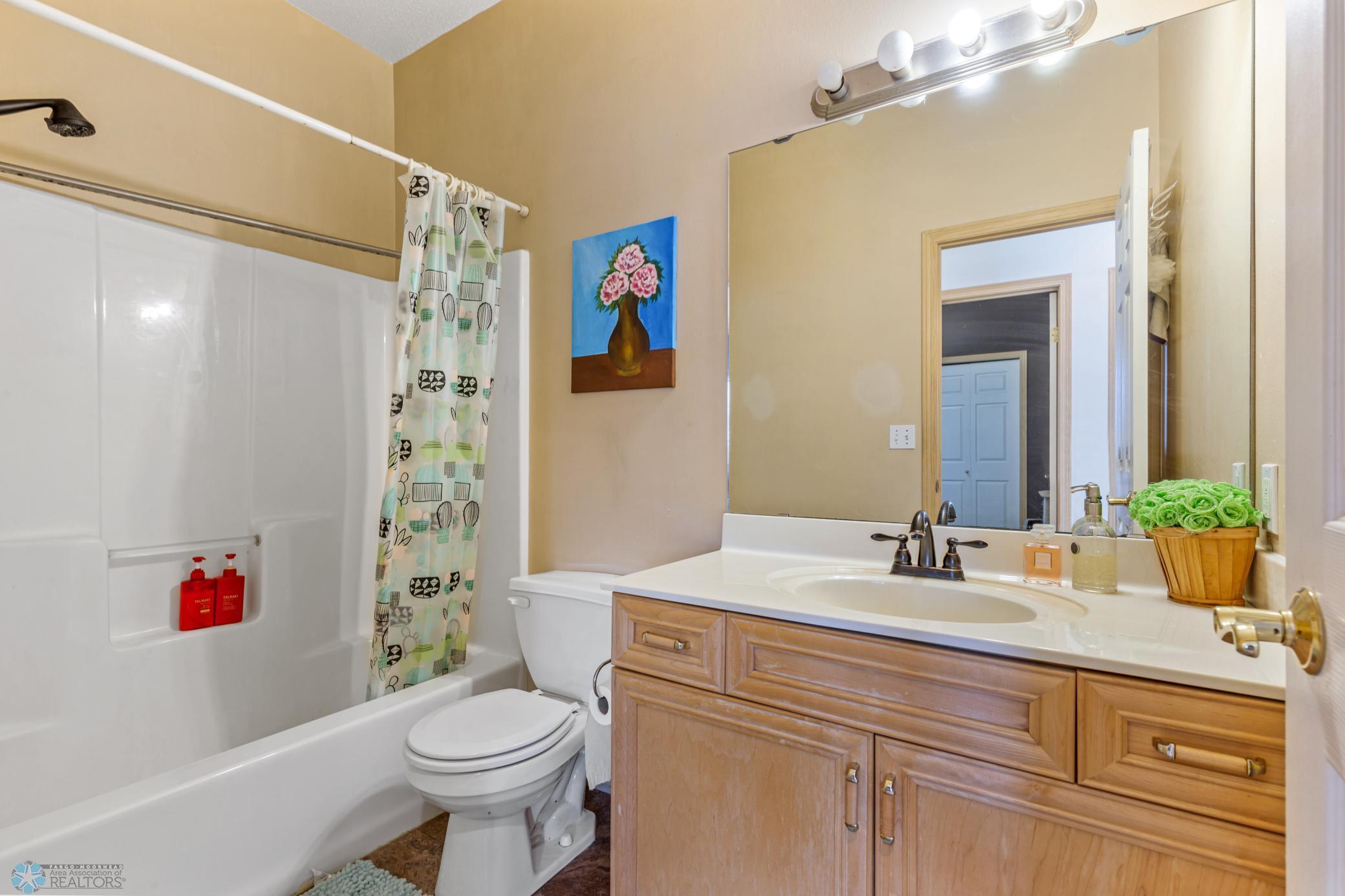 3598 Woodbury Park Drive, Fargo, North Dakota image 19