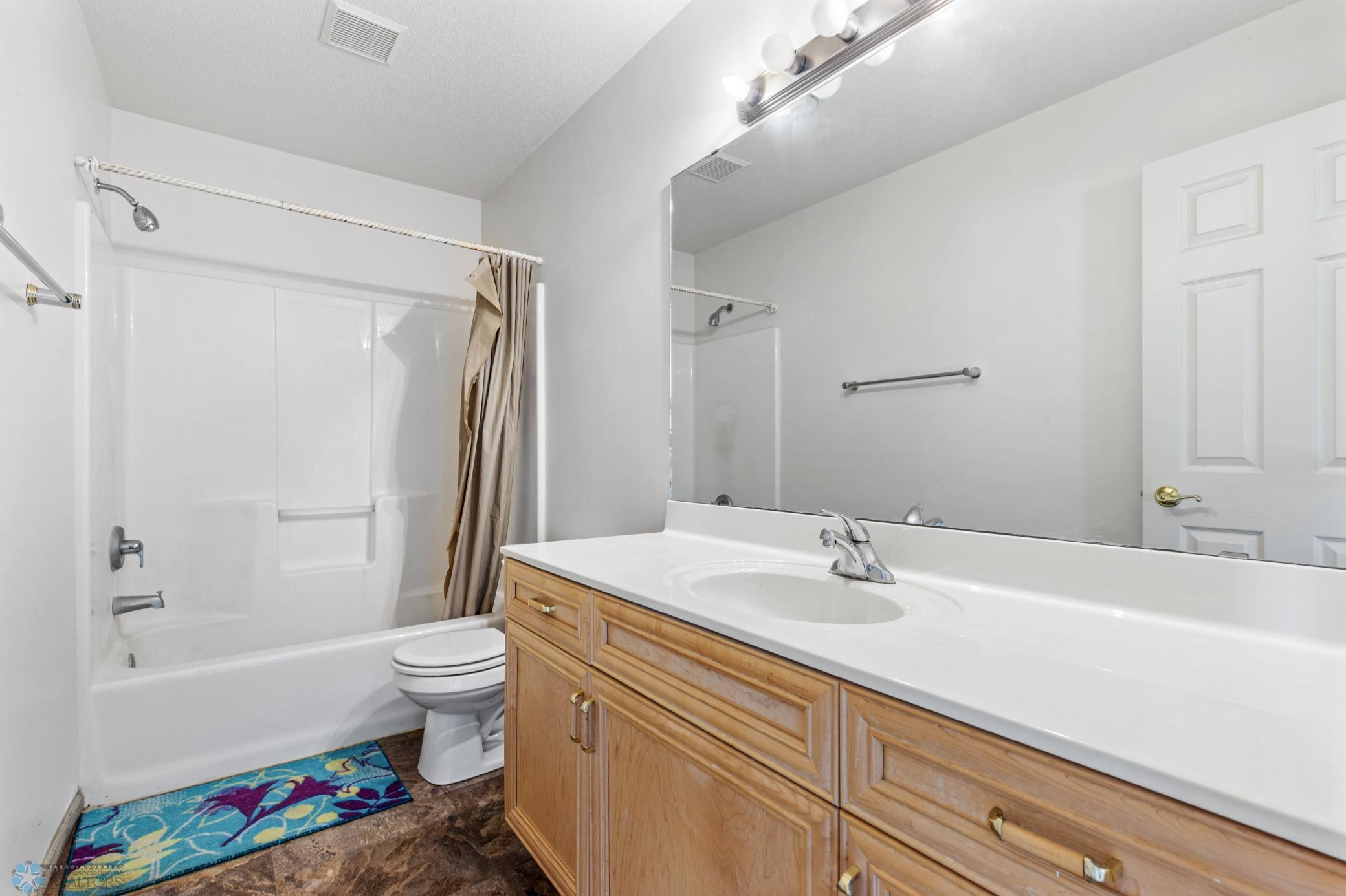 3598 Woodbury Park Drive, Fargo, North Dakota image 23