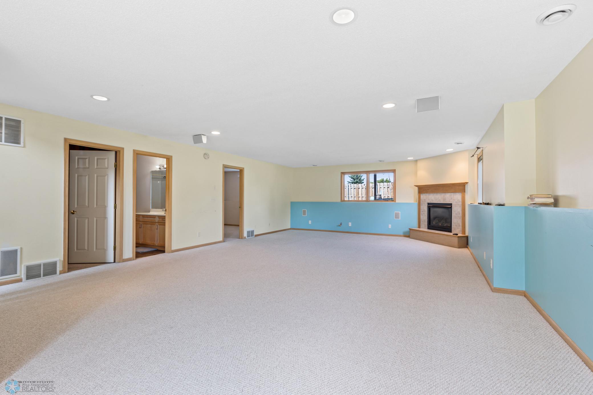 3598 Woodbury Park Drive, Fargo, North Dakota image 21