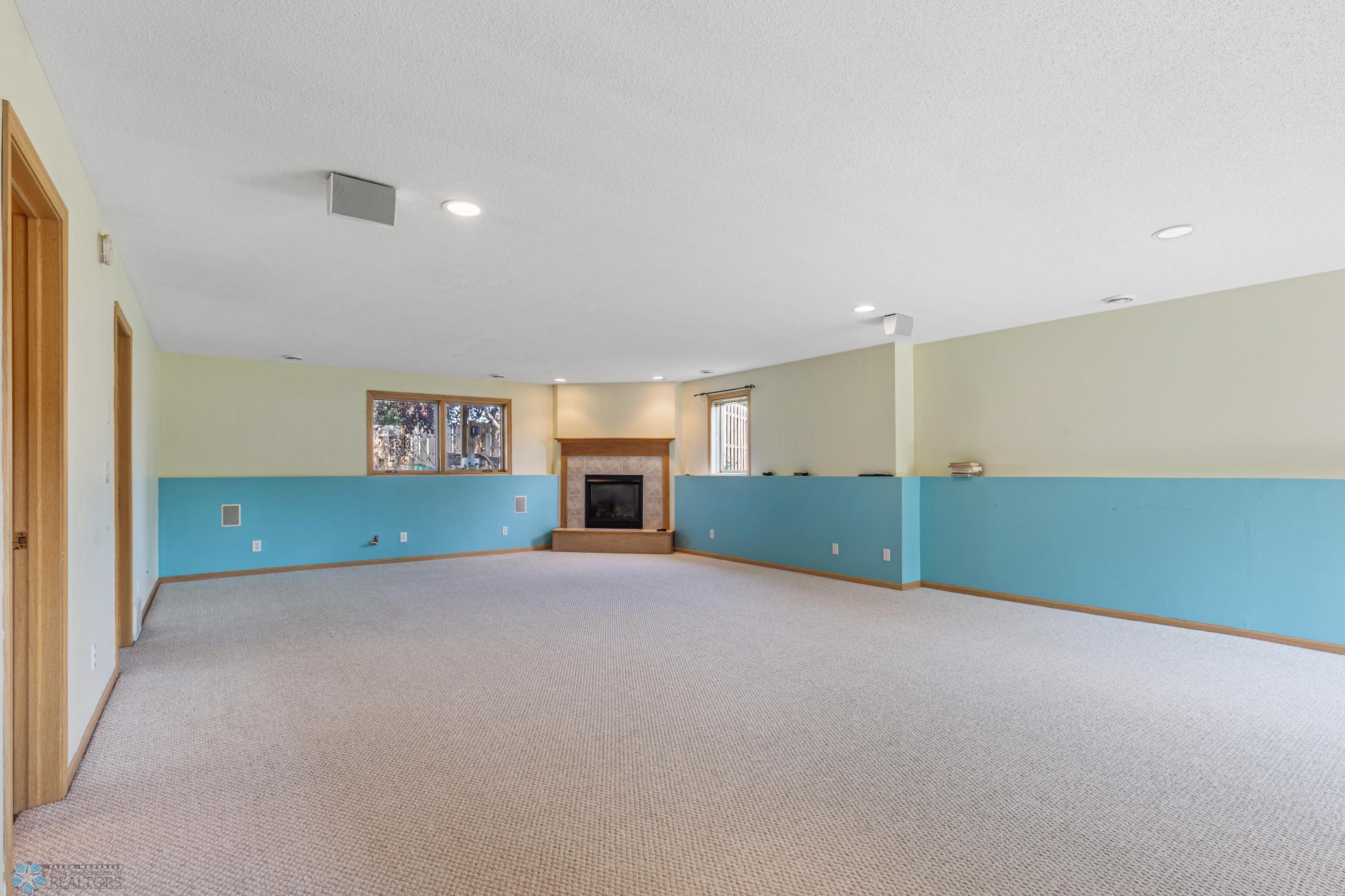 3598 Woodbury Park Drive, Fargo, North Dakota image 20
