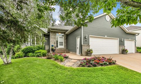 Homes For Sale - 706 Erickson Court<br/> Sauk Rapids, MN 56379