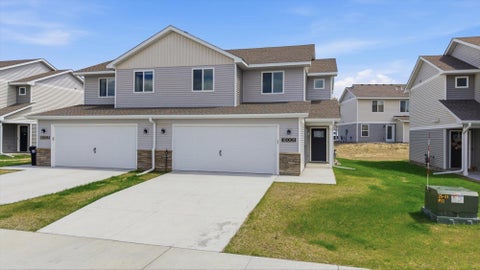Townhouse For Sale - 18020 Walnut Circle<br/> Big Lake, MN 55309