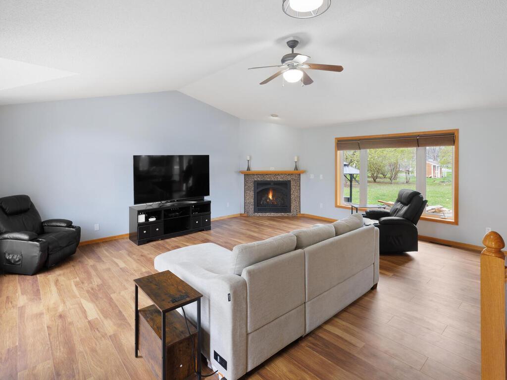 836 Quail Run, Waconia, Minnesota image 25