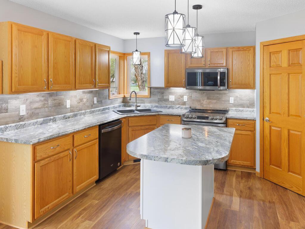 836 Quail Run, Waconia, Minnesota image 31