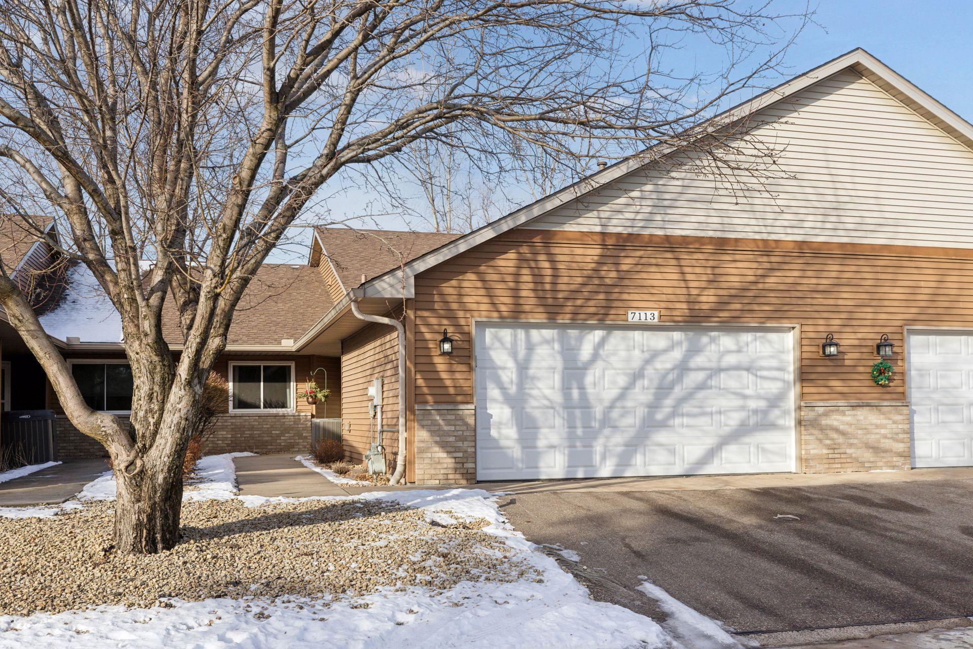 7113 Ivy Ridge Lane, Circle Pines, Minnesota image 1