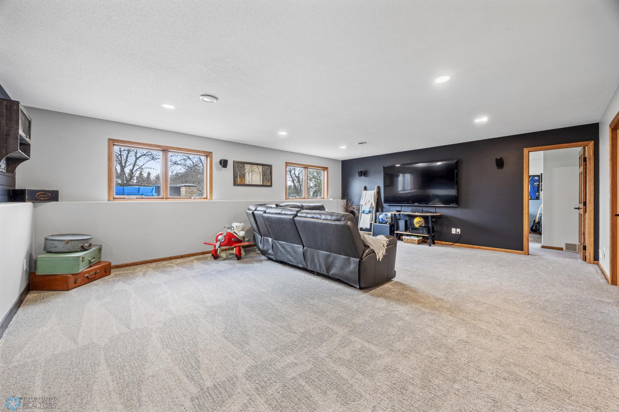 134 Newport Parkway, Kindred, North Dakota image 25
