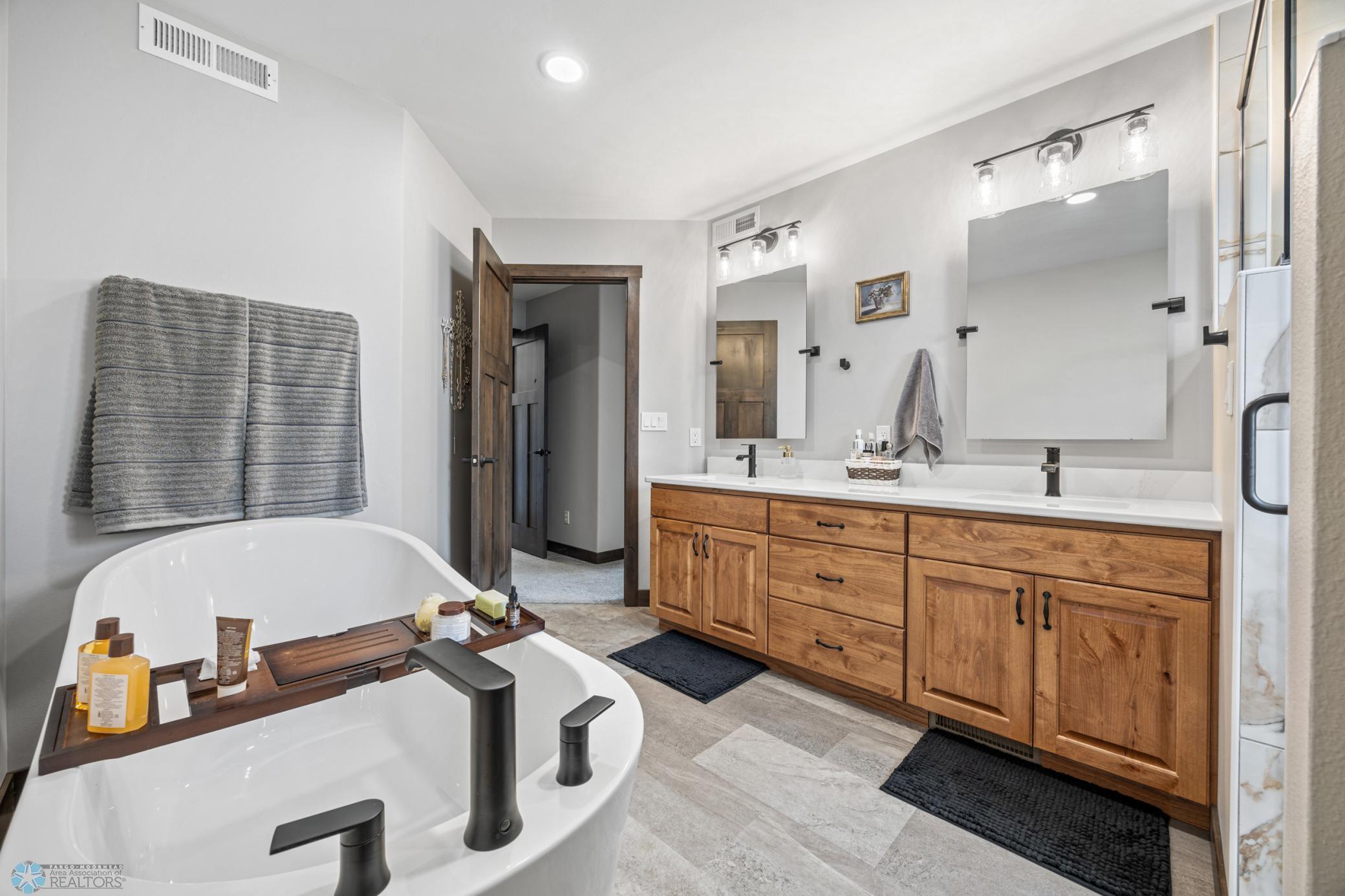 134 Newport Parkway, Kindred, North Dakota image 21