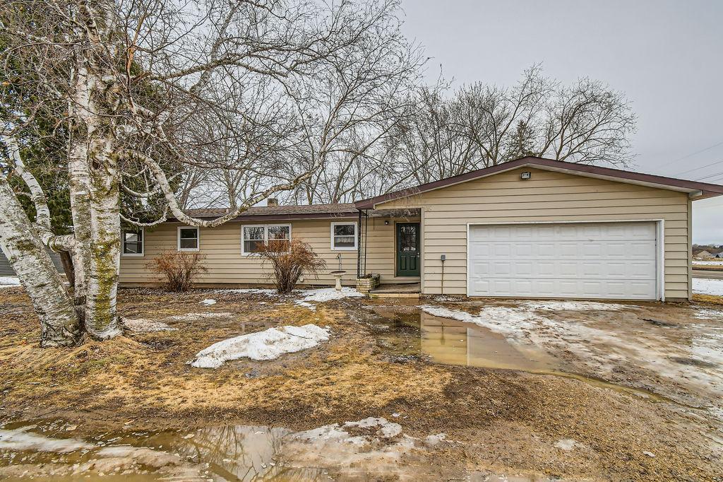 1401 County Road Gg, New Richmond, Wisconsin image 1
