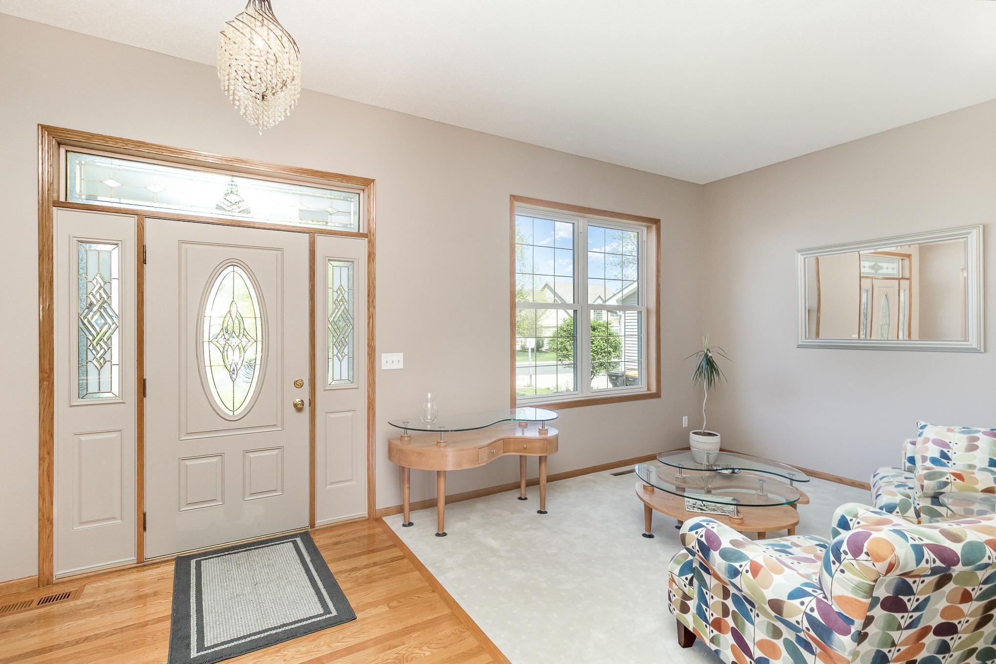 2127 Ormond Drive, Shakopee, Minnesota image 2