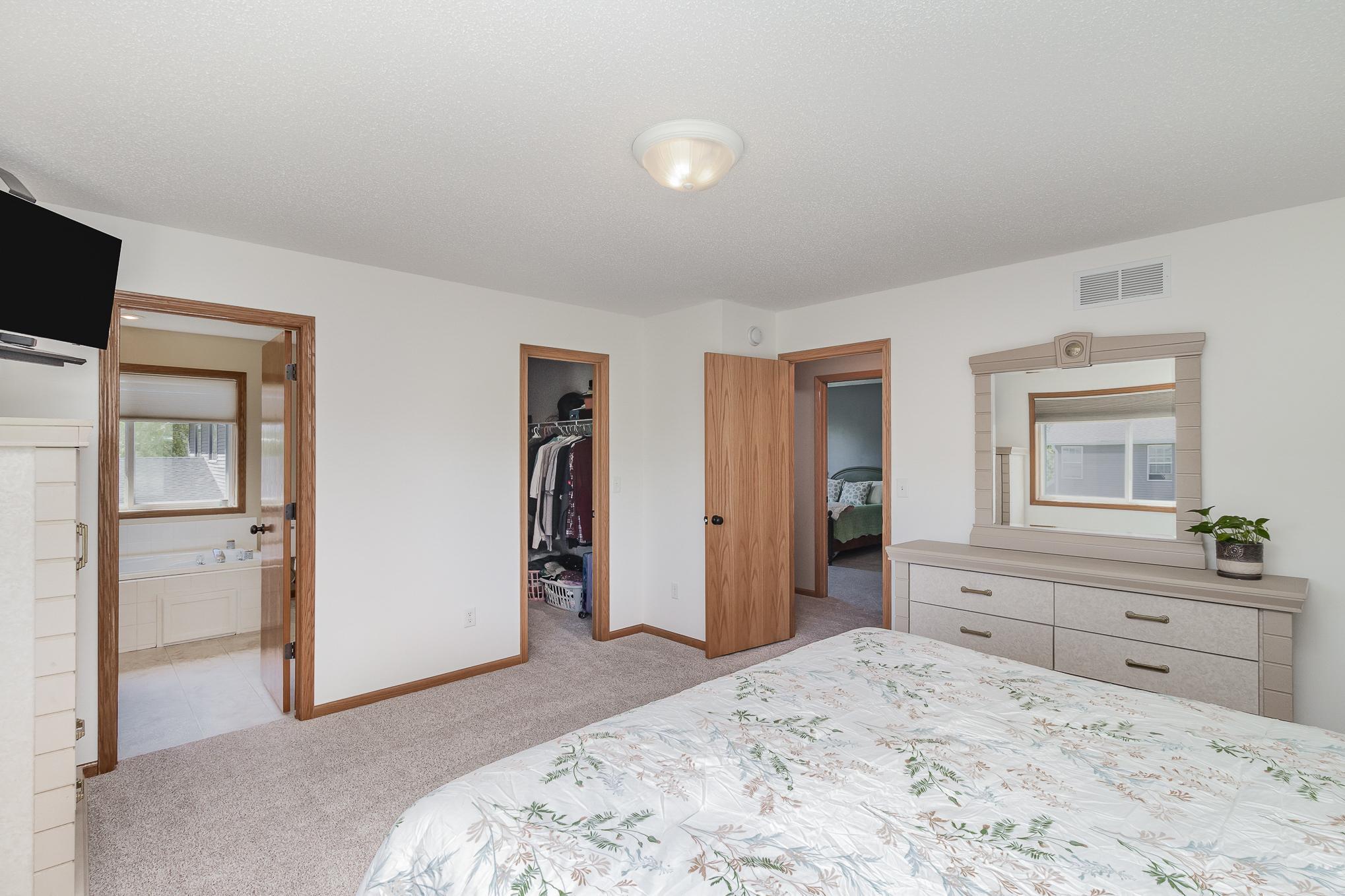 2127 Ormond Drive, Shakopee, Minnesota image 14