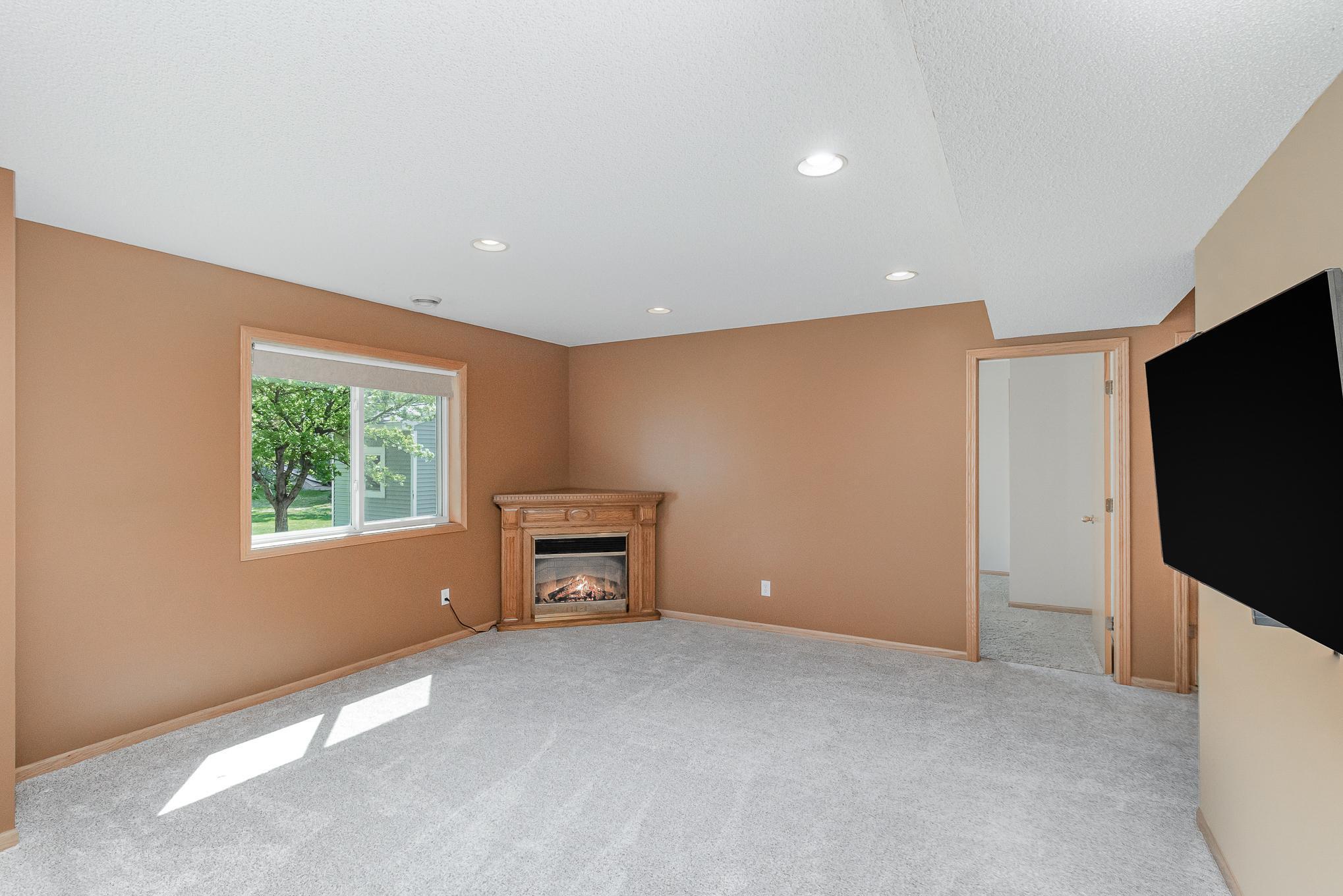 2127 Ormond Drive, Shakopee, Minnesota image 24