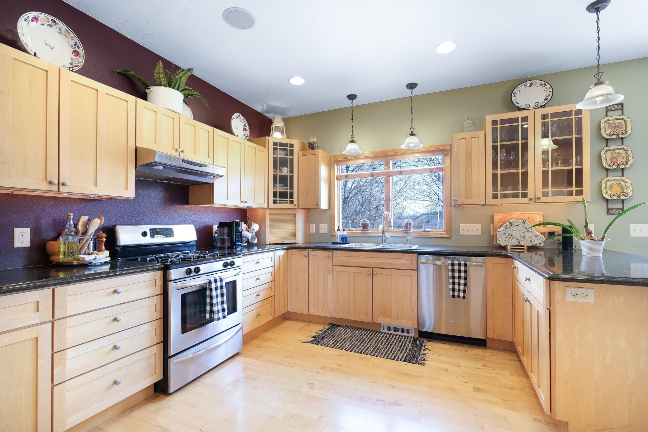 312 Southbrook Circle, Mankato, Minnesota image 14