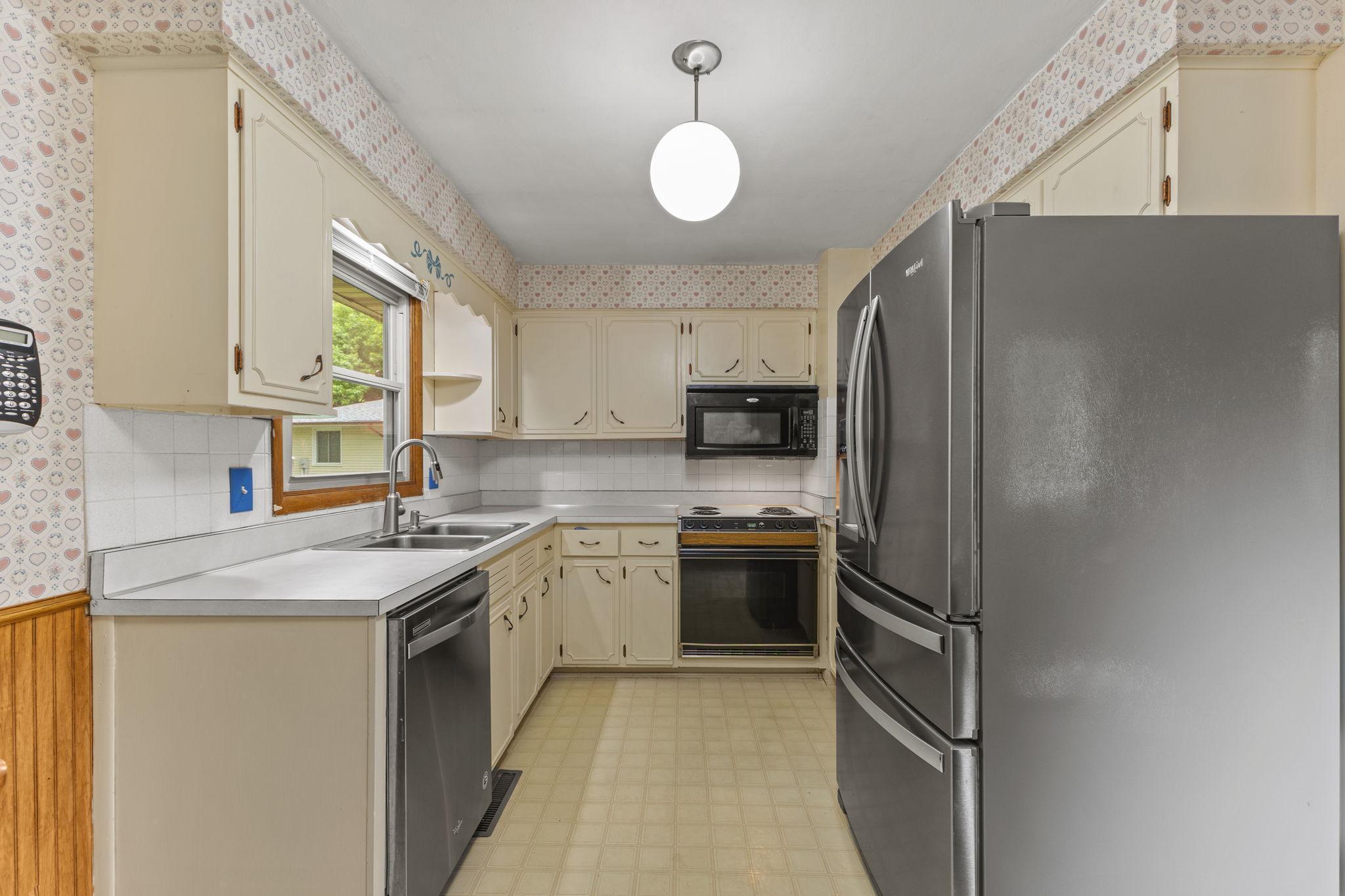 535 Maple Drive, Owatonna, Minnesota image 14