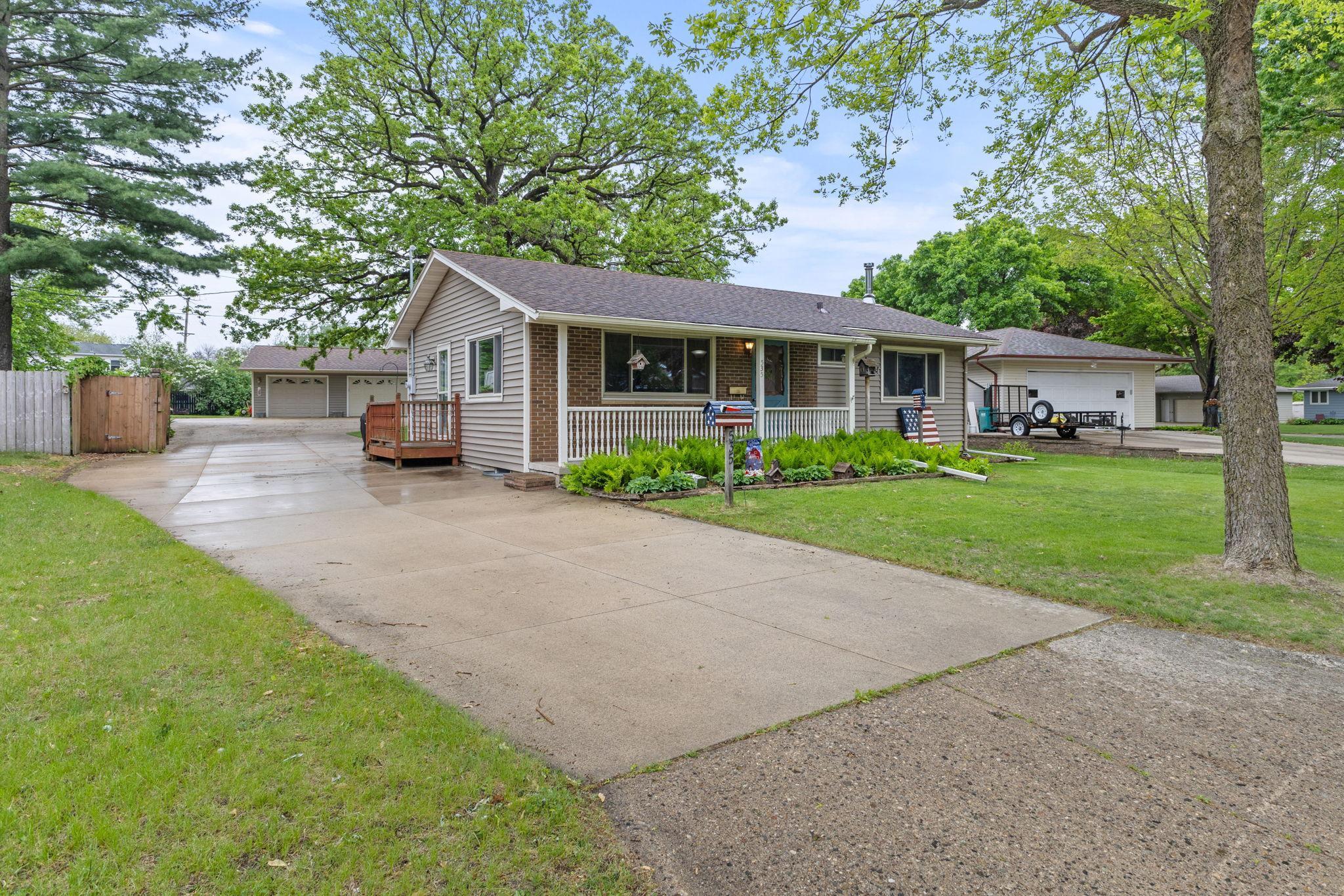 535 Maple Drive, Owatonna, Minnesota image 2