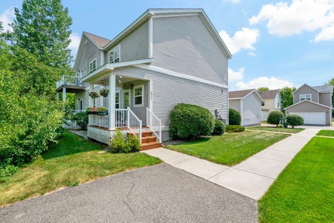 Townhouse For Sale - 2935 Hemingway Drive<br/> Carver County, Chaska, MN 55318