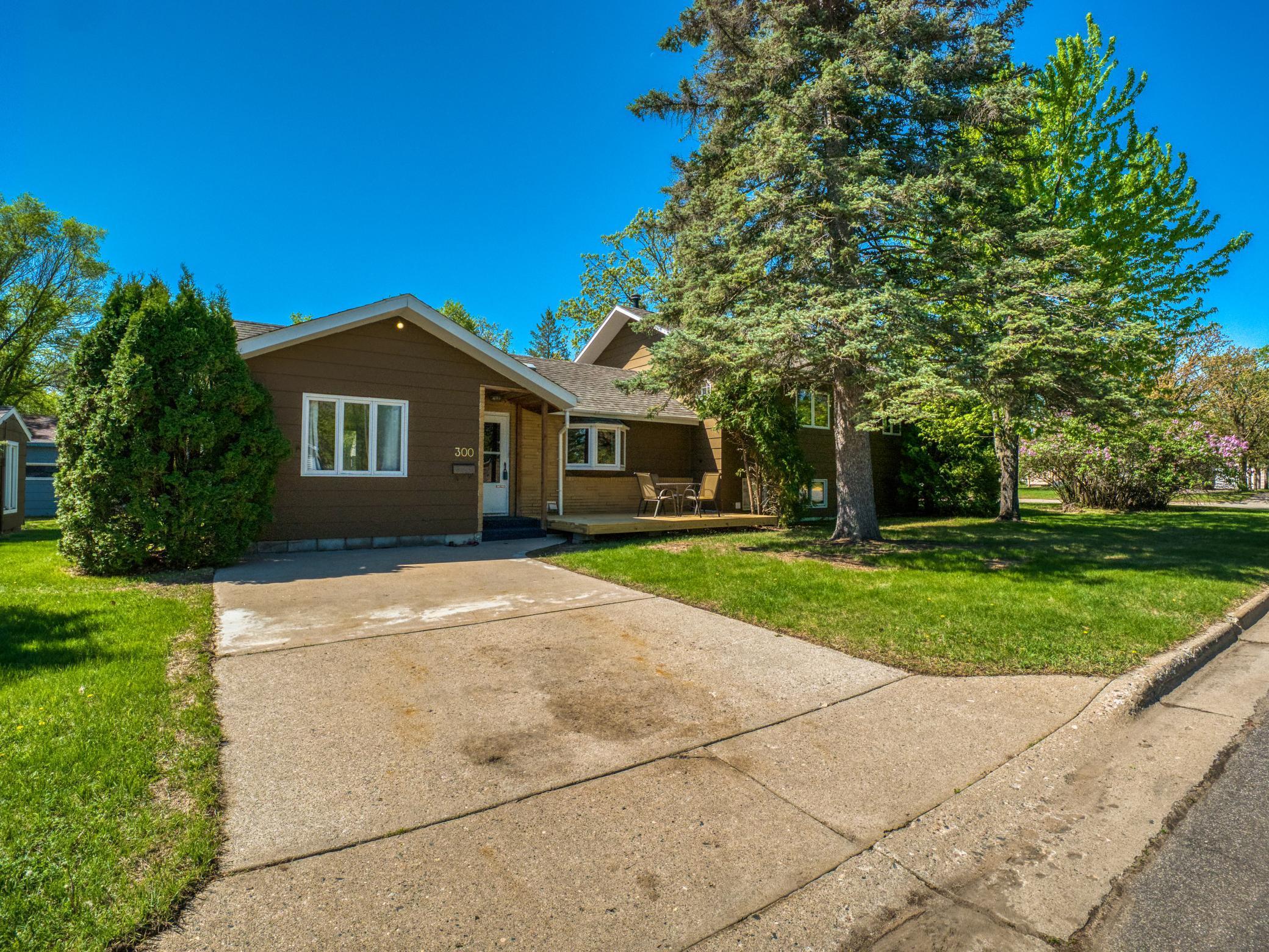 300 27th Street, Bemidji, Minnesota image 1
