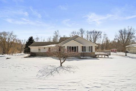 Homes For Sale - 5060 277th Avenue<br/> Isanti County, Isanti, MN 55040