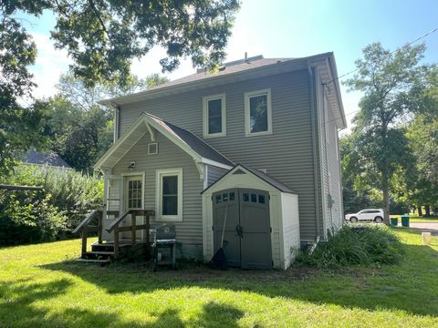 Homes For Sale - 129 S Main Street<br/> Sherburn, MN 56171