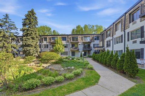 Condo For Sale - 183 Little Canada Road<br/> Ramsey County, Saint Paul, MN 55117