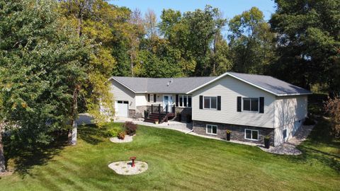 Homes For Sale - 16188 Woodcrest Drive<br/> Paynesville, MN 56362