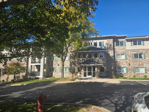 Condo For Sale - 16520 Tranquility Court<br/> Prior Lake, MN 55372