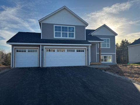Homes For Sale - 989 Willow Glen Avenue<br/> Somerset, WI 54025
