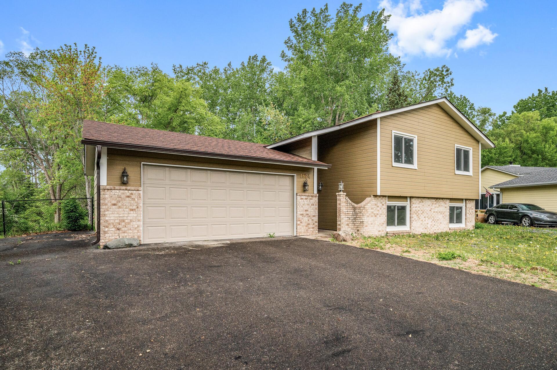 1824 Houle Circle, Hugo, Minnesota image 1