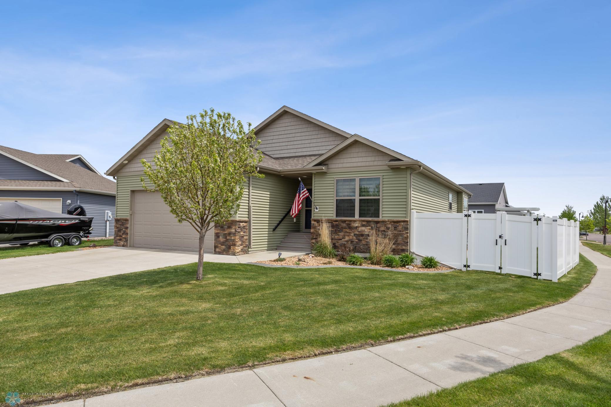 5409 47th Avenue, Fargo, North Dakota image 2