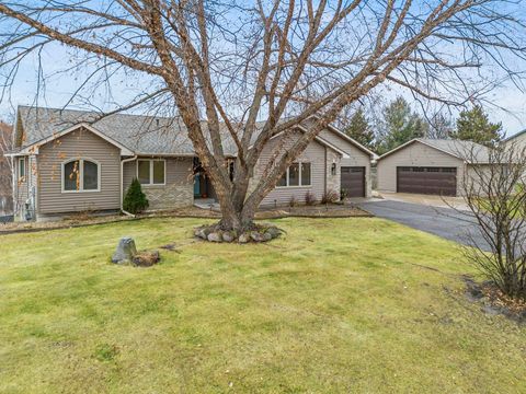 Homes For Sale - 33584 Washington Street<br/> Cambridge, MN 55008