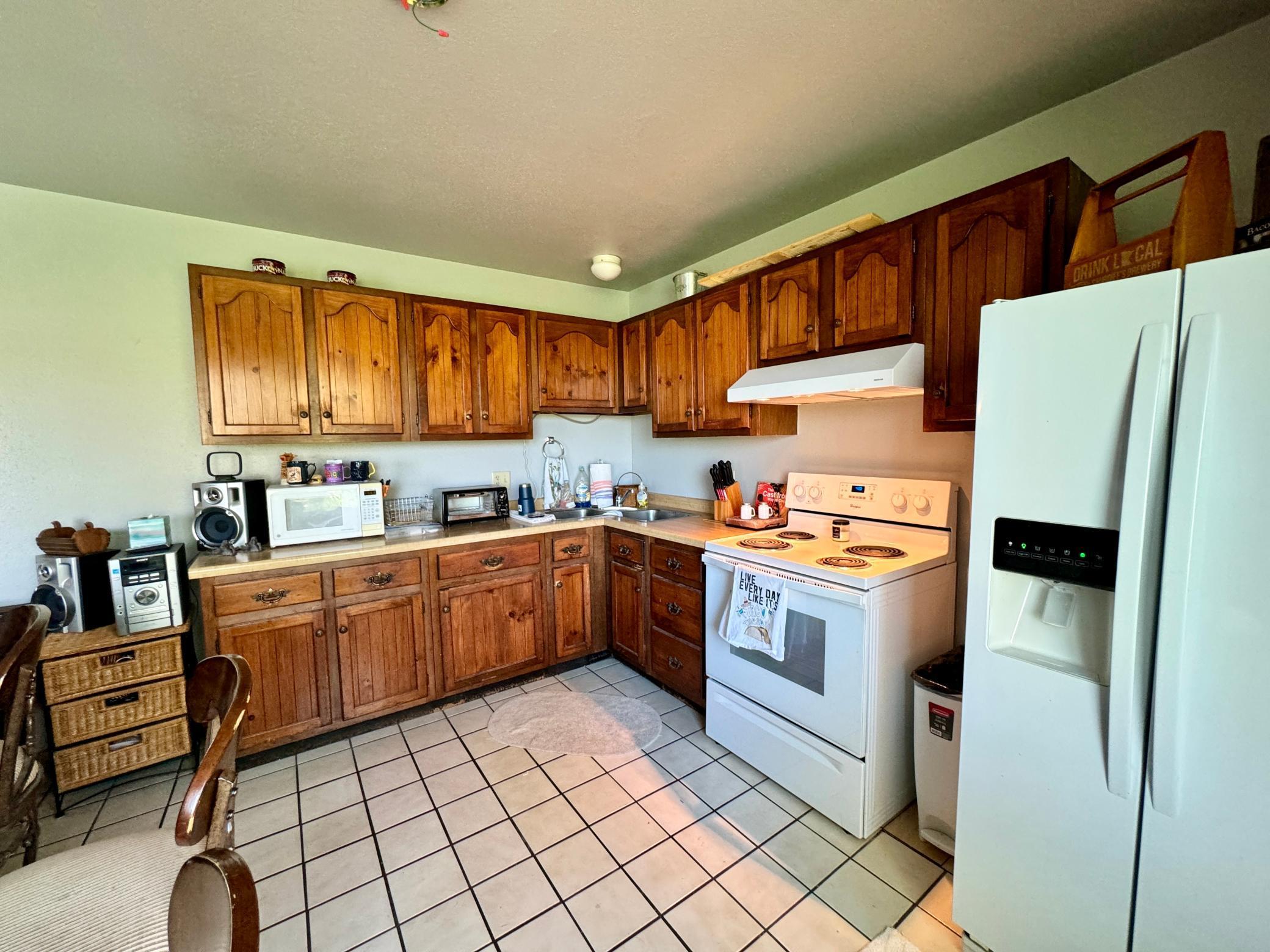 37489 Elm Drive #A, Warroad, Minnesota image 4