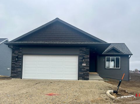 Homes For Sale - 6222 Cody Place<br/> Rochester, MN 55901