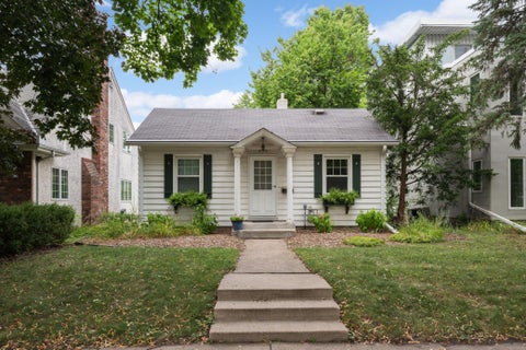 Homes For Sale - 2189 Scheffer Avenue<br/> Saint Paul, MN 55116