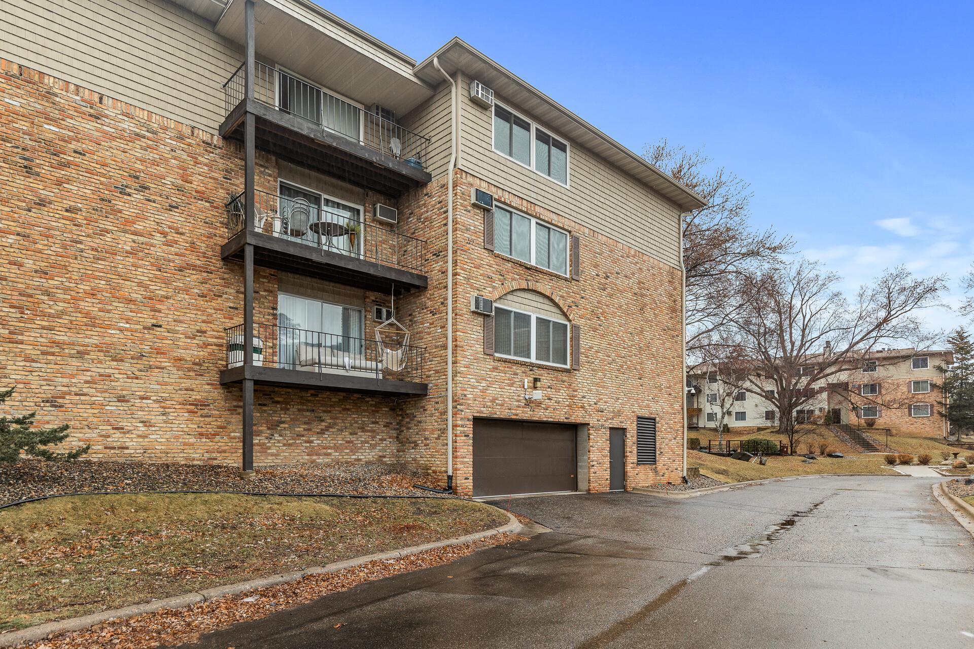 10311 Cedar Lake Road #305, Minnetonka, Minnesota image 28