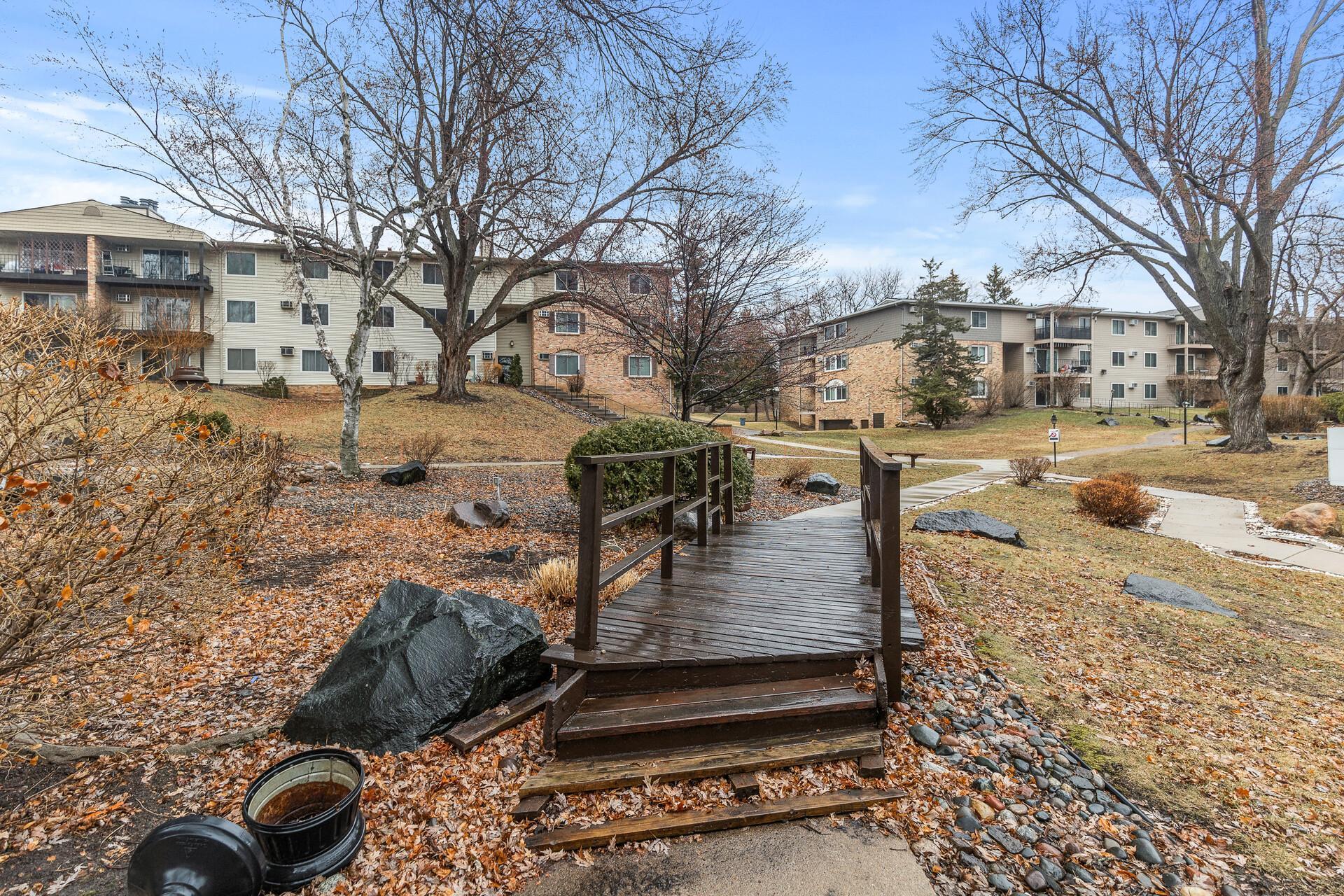 10311 Cedar Lake Road #305, Minnetonka, Minnesota image 25