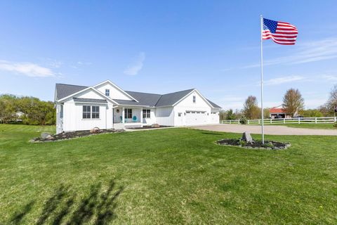 Homes For Sale - 21576 Meadowbrook Avenue<br/> Washington County, Scandia, MN 55073