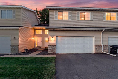 Townhouse For Sale - 1070 Pine Street<br/> Farmington, MN 55024