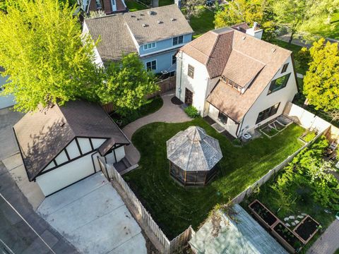 Homes For Sale - 2790 Dean Parkway<br/> Minneapolis, MN 55416