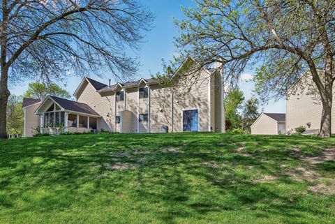 Townhouse For Sale - 4505 Orchid Circle<br/> Hennepin County, Plymouth, MN 55446