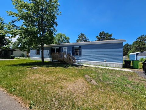 Homes For Sale - 517 Begonia Lane<br/> Eau Claire County, Altoona, WI 54720