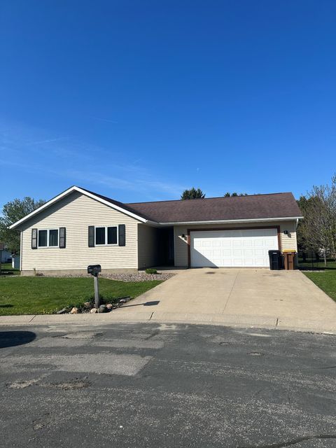 Homes For Sale - 100 Capelle Street<br/> Spring Valley, MN 55975