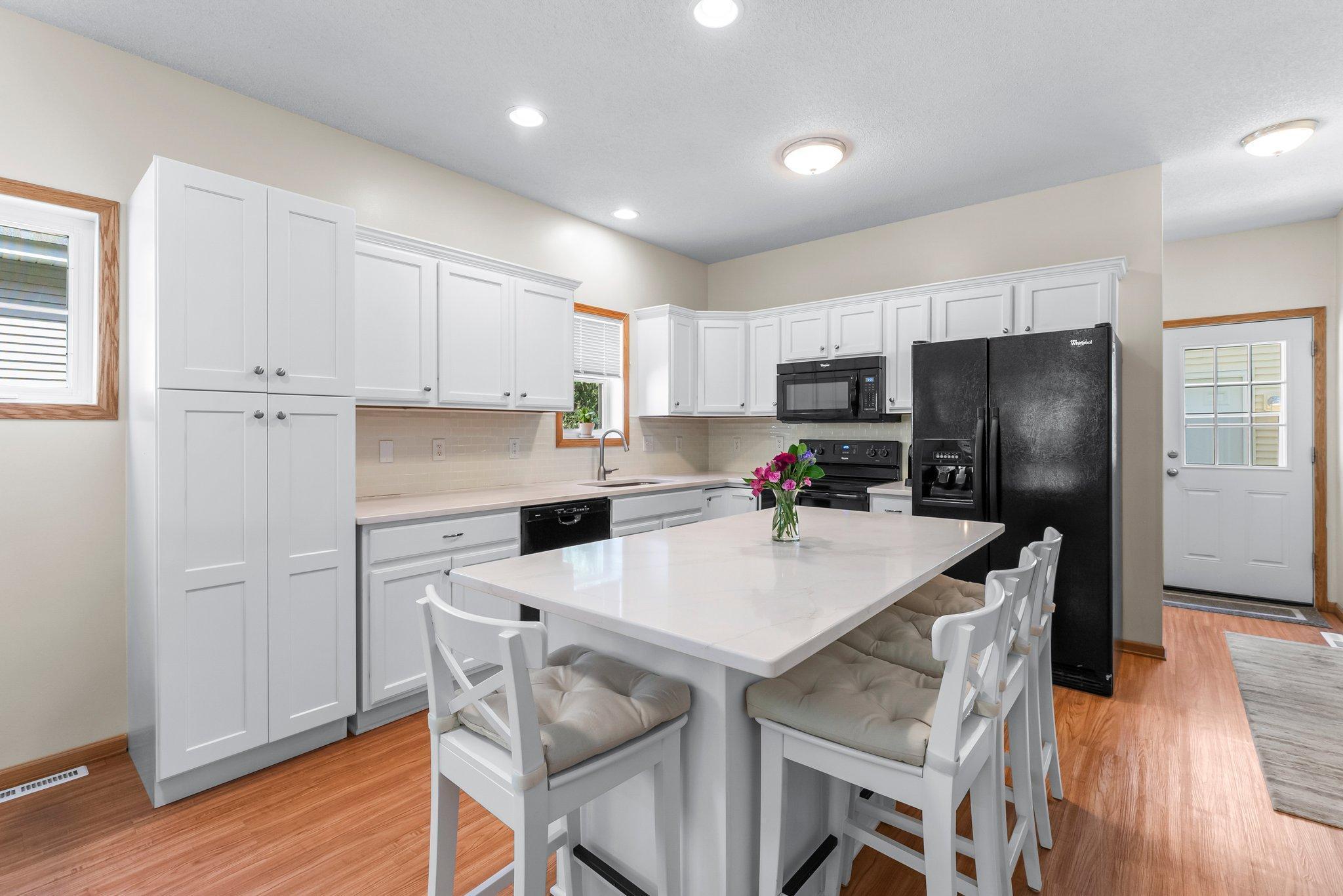2737 Faulkner Drive, Chaska, Minnesota image 14