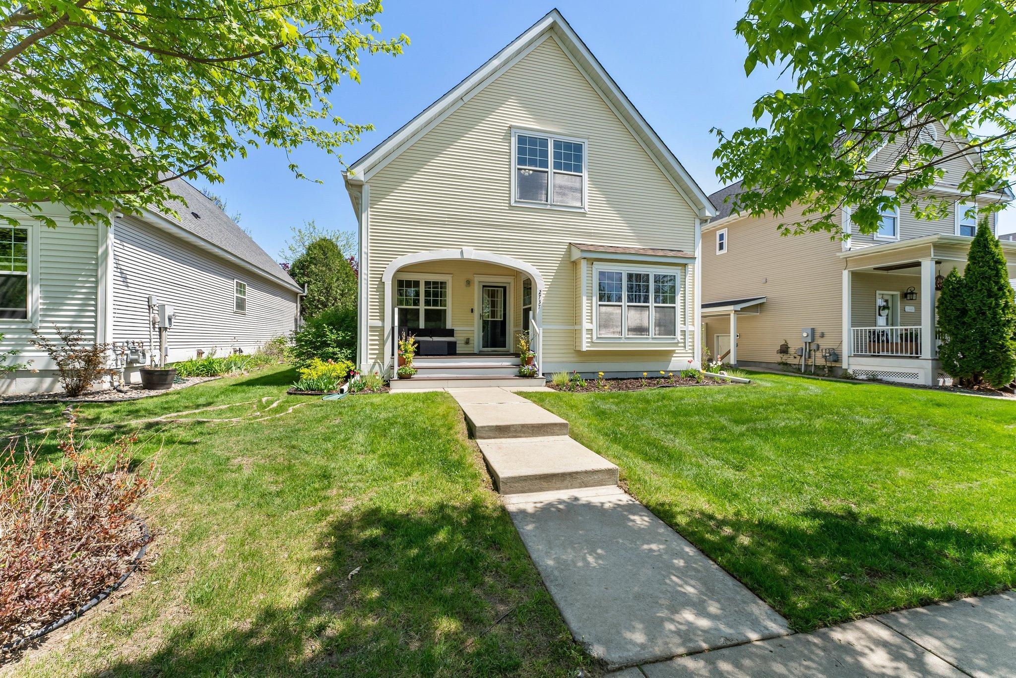2737 Faulkner Drive, Chaska, Minnesota image 1