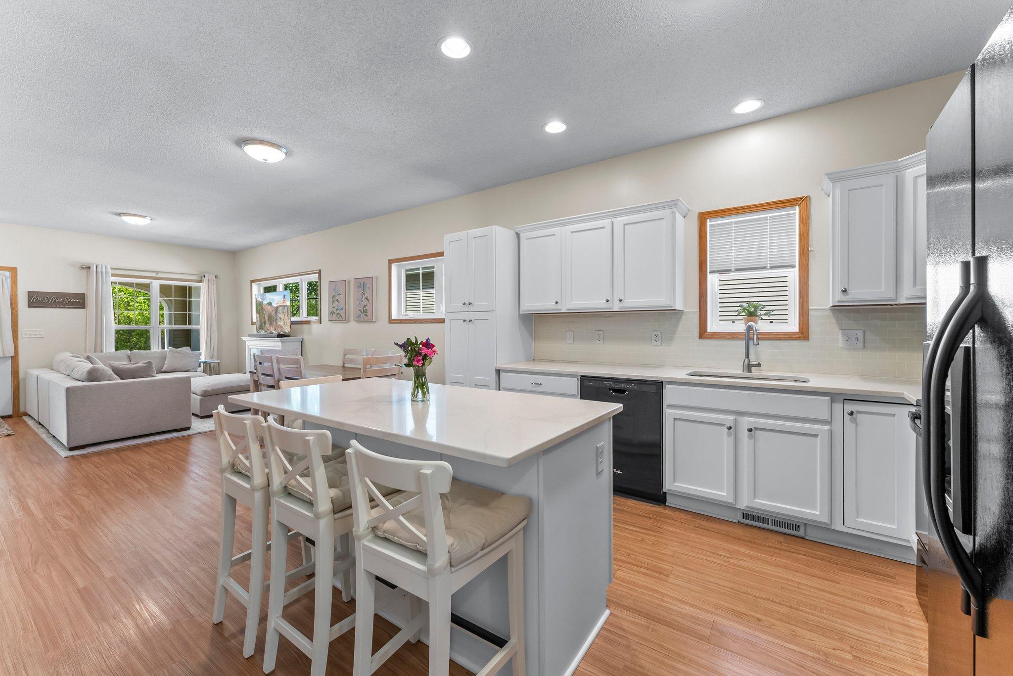2737 Faulkner Drive, Chaska, Minnesota image 17