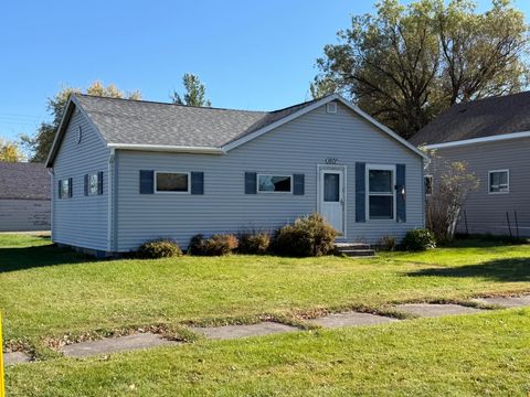 Homes For Sale - 1601 2nd Avenue<br/> Koochiching County, International Falls, MN 56649