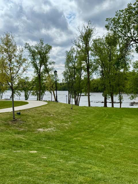 Homes For Sale - 37 Portage Trail<br/> Sauk Rapids, MN 56379